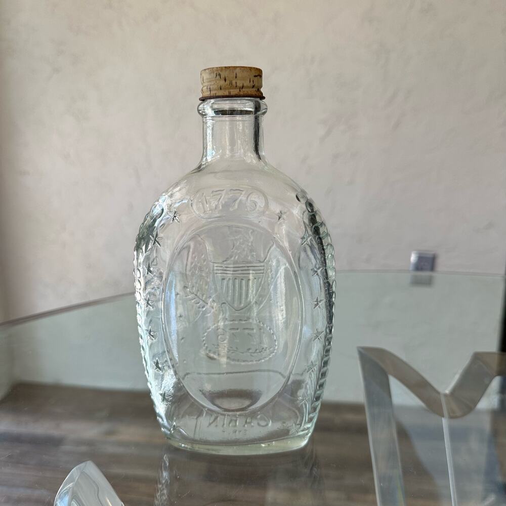 Vintage 1776-1976 Liberty Bell Log Cabin Glass Syrup Bottle Metal Lid